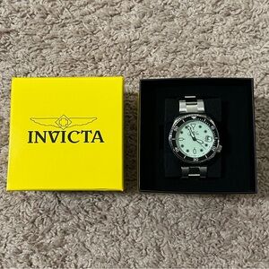 Invicta Men's Watch with Black and Silver Accents